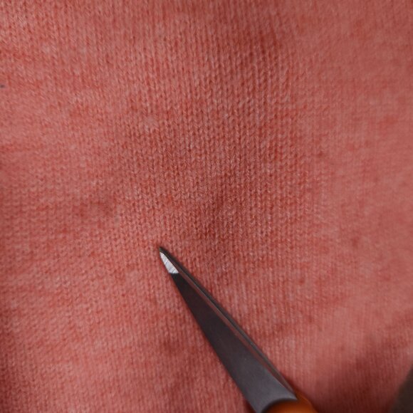 Pilcro 100% Cashmere Coral Salmon Sweater Womens XS Long Sleeve Soft Luxury - Picture 11 of 14